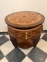 Casa Padrino Art Deco Beistelltisch mit Blumenintarsien Braun  60 x H. 71 cm - Runder Beistelltisch mit zwei Ablagen