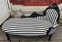 Casa Padrino Barock Chaiselongue mit Streifen Wei� / Schwarz 155 cm - Barock M�bel 