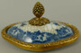 Casa Padrino Barock Porzellan Zuckerdose mit Deckel Creme / Blau / Messing 11 x 8 x H. 8 cm - Barock Porzellan Deko Accessoires