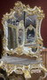 Casa Padrino Barock Spiegelkonsole mit Marmorplatte Wei� / Mehrfarbig / Gold / Grau - Prunkvolle Barock Konsole mit Spiegel - Garderoben M�bel Barockstil - Barock M�bel - Antik Stil M�bel