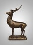 Casa Padrino Deko Figur Hirsch Gusseisen Bronzefarben H. 30 cm - Dekorative Tierfigur auf Sockel