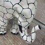 Casa Padrino Deko Skulptur Elefant Wei� / Schwarz 84 x H. 57 cm - Deko Figur