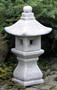 Casa Padrino Garten Leuchte im Japanischen Stil Pagode Wei� / Grau 17 x 17 x H. 37 cm - Kleine Garten & Terrassen Leuchte - Wetterbest�ndige Garten Laterne - Garten Terrassen Beleuchtung