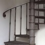 Casa Padrino Gusseisen Wendeltreppe mit Gel�nder linke Seite Grau H. 289 cm - Rustikale Spiraltreppe