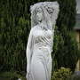 Casa Padrino Jugendstil Garten Deko Skulptur Dame Grau 40 x 40 x H. 140 cm - Elegante Garten Deko Stein Figur - Barock & Jugendstil Garten Deko Accessoires