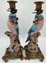 Casa Padrino Jugendstil Kerzenhalter Set Papageien Blau / Rosa / Mehrfarbig / Gold 15,3 x 15,9 x H. 36,3 cm - Elegante Porzellan Kerzenst�nder - Barock & Jugendstil Deko Accessoires