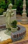 Casa Padrino Jugendstil Wasserspeier Skulptur Frau mit Kr�gen und dekorativem Blumentopf Gr�n / Beige 63 x 61 x H. 140 cm - Gartendeko Statue Steinfigur 