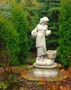 Casa Padrino Jugendstil Wasserspeier Skulptur Frau mit Kr�gen und dekorativem Blumentopf Grau 63 x 61 x H. 140 cm - Gartendeko Statue Steinfigur 