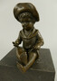 Casa Padrino Jugendstil Bronze Skulptur Junge mit Hut Bronzefarben / Schwarz 9 x H. 16 cm - Bronzefigur - Dekofigur - Deko Accessoires