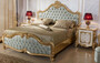 Casa Padrino Luxus Barock Schlafzimmer Set Hellblau / Wei� / Beige / Gold - 1 Doppelbett mit Kopfteil & 2 Nachtkommoden - Schlafzimmer M�bel im Barockstil - Edel & Prunkvoll