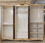 Casa Padrino Luxus Barock Schlafzimmerschrank Wei� / Beige / Braun / Gold - Prunkvoller Massivholz Kleiderschrank im Barockstil - Barock Schlafzimmer & Hotel M�bel - Edel & Prunkvoll