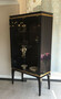 Casa Padrino Luxus Barock Vitrine Schwarz / Gold 102 x 55 x H. 180 cm - Massivholz Vitrinenschrank im Barockstil - Edle Barock M�bel 