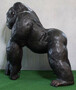 Casa Padrino Luxus Bronze Deko Skulptur Gorilla Affe 102 x 147 x H. 152 cm - Riesiege Bronze Skulptur - Lebensgro�e Tierfigur - XXL Bronze Gorilla Figur - XXL Garten Skulptur - Luxus Garten Deko