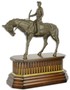 Casa Padrino Luxus Bronze Skulptur Jockey mit Pferd auf Holzsockel Bronze / Braun / Gold 44 x 19,8 x H. 52,4 cm - Bronzefigur - Dekofigur - Deko Accessoires 