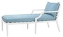 Casa Padrino Luxus Chaiselongue Wei� / Hellblau 68,5 x 157 x H. 79 cm - Liegesessel aus hochwertigen strapazierbarem Aluminium - Wohnzimmerm�bel - Gartenm�bel - Gastronomie M�bel