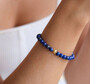 Casa Padrino Luxus Damen Perlen Armband mit Lapiz Lazuli Lasurstein Perlen und Goldperle Blau / Gold - Hochwertiger Lapizlazuli & 9,2 Karat Gold Damenschmuck - Damen Armschmuck - Luxus Qualit�t