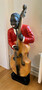 Casa Padrino Luxus Deko Figur Kontrabass Spieler Mehrfarbig 36 x 30 x H. 110 cm - Kunstharz Deko Skulptur - Deko Accessoires 