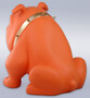 Casa Padrino Luxus Deko Figur Hund Bulldogge mit Halskette Orange / Gold H. 55 cm - Kunstharz Deko Skulptur - Wohnzimmer Deko - Luxus Deko Tierfigur