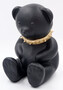 Casa Padrino Luxus Designer Dekofigur Teddyb�r mit Halsband Schwarz / Gold H. 31 cm - Kunstharz Deko Skulptur - Luxus Deko Figur - Designer Deko Figur - Luxus Accessoires