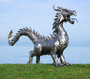Casa Padrino Luxus Gartendeko Skulptur Drache Silber 290 x 75 x H. 177 cm - Riesige Edelstahl Deko Figur - Gartenfigur - Hotel Garten Deko
