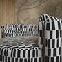 Casa Padrino Luxus Samt Sessel Schwarz / Wei� 96 cm - Wohnzimmer Sessel - Hotel Sessel - Wohnzimmer M�bel - Hotel M�bel - Luxus M�bel