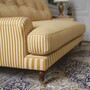 Casa Padrino Luxus Samt Sofa mit Streifen Gelb / Wei� / Dunkelbraun / Messing 200 cm - Wohnzimmer Sofa - Hotel Sofa - Luxus M�bel