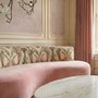 Casa Padrino Luxus Samt Sofa mit Barocken Musterstoff Rosa / Bunt 220 cm - Hotel M�bel - Wohnzimmer M�bel - B�ro M�bel - Luxus M�bel