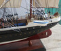 Casa Padrino Luxus Segelschiff Pamier mit Massivholz St�nder Schwarz / Wei� / Rot / Braun 97 x 30 x H. 70 cm - Handgefertigtes Deko Schiff Holzschiff - Deko Accessoires