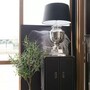Casa Padrino Luxus Tischleuchte Silber / Schwarz  34 x H. 66 cm - Aluminium Pokal Tischleuchte mit Lampenschirm