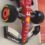 Casa Padrino XXL Deko Formel 1 Rennwagen Rot / Schwarz / Wei� 180 cm - Wanddeko