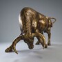 Casa Padrino XXL Deko Skulptur Stier Antik Gold 205 cm - Garten Deko Figur - Gro�e Deko Figur - Lebengro�e Garten Skulptur