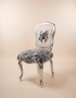Pomp��s by Casa Padrino Luxus Barock Esszimmerst�hle Krone Wei� / Grau / Silber  - Pomp��se Barock St�hle designed by Harald Gl��ckler - 4 Esszimmerst�hle mit Kunstfell