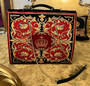 Pomp��s by Casa Padrino Luxus Damen Handtasche Krone und Glitzersteine Rot / Schwarz / Gold 43 x H. 43 cm - designed by Harald Gl��ckler