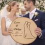 Baumscheibe mit Gravur 30 cm Brautpaar Namen und Datum Hochzeit Jahrestag