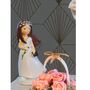 Kommunion Deko Tortenfigur f�r Kommunionskuchen M�dchen mit Blume 15 cm wei�