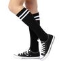 Schwarze Kniestr�mpfe in College-Optik Retro Sportsocken f�r Damen