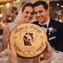 Baumscheibe mit Gravur 30 cm Brautpaar mit Herz Personalisiert Hochzeitsgeschenk