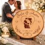 Baumscheibe mit Gravur 30 cm Brautpaar mit Herz Personalisiert Hochzeitsgeschenk