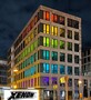 Bild: Bunte LED Leuchtst�be geziehlt eingesetzt um jede Etage anders Farbig zu beleuchten. 5877 
