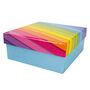 Hellblauer Geschenkkarton mit Regenbogen in verschiedenen Gr��en Karton Blau 