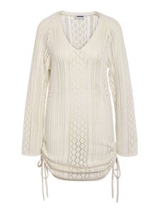 Strickkleid mit V-Ausschnitt und Knotendetail