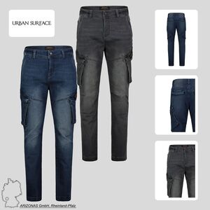 Jeans mit Cargotaschen und ausgefranstem Detail