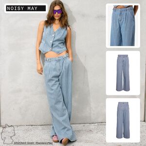 Gestreifte Stoffhose mit weitem Bein