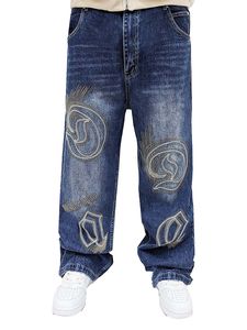 Weite Baggy Jeans mit Gothic-Stickerei und Logo