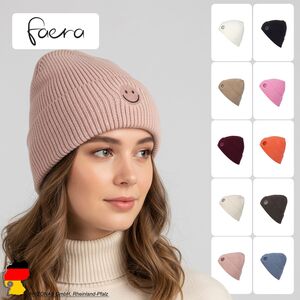 Strickm�tze mit Smiley-Stickerei