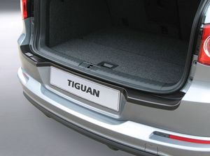 Ladekantenschutz fr VW Tiguan 5-trig  11/2007 - 03/2016, mit schwenkbarer Anhngerkupplung