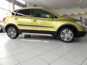 Seitenleisten-Satz f�r Suzuki SX4 S-Cross Steilheck 3-T�rer  2013-