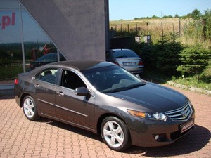 Seitenleisten-Satz f�r Honda Accord Stufenheck 4-T�rer  2008- 2011