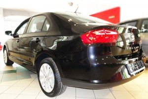Seitenleisten-Satz f�r Seat Toledo (KG) Steilheck 5-T�rer  2013-