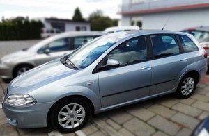 Seitenleisten-Satz f�r Fiat Croma Kombi 5-T�rer  2005-2010